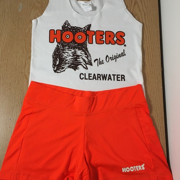 New Hooters Girl Uniform Tank Shorts Socks Hose & Pouch From Clearwater Small - Picture 4 of 16